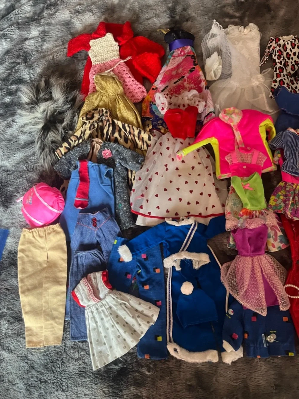 Barbie Huge Lot 80s, 90s Y2K Doll and Clothing - Picture 12 of 15